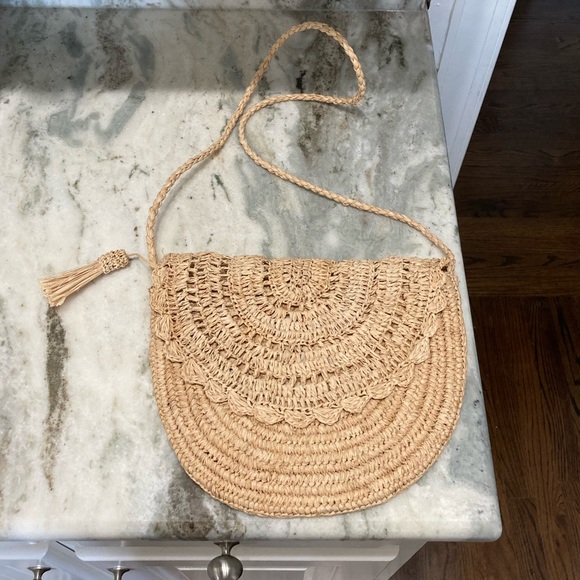 Handmade Straw Crossbody Bag - Picture 2 of 6